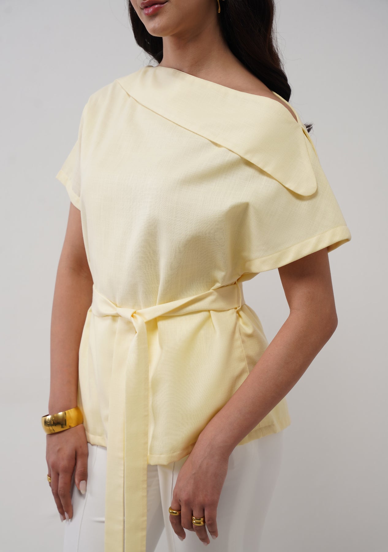 Limone Top with Detachable belt (Butter Yellow)