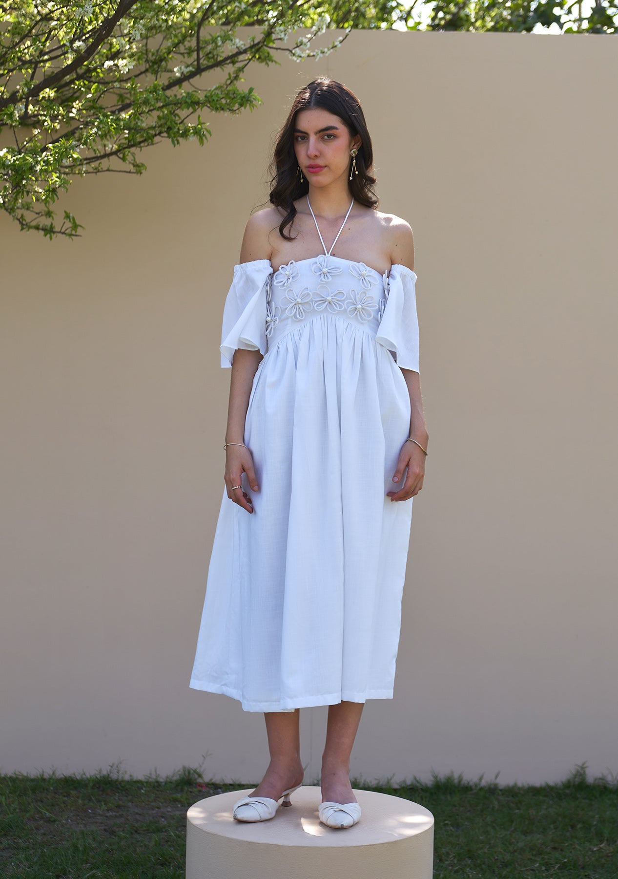 Elle Midi Dress with Detachable Sleeves (White)