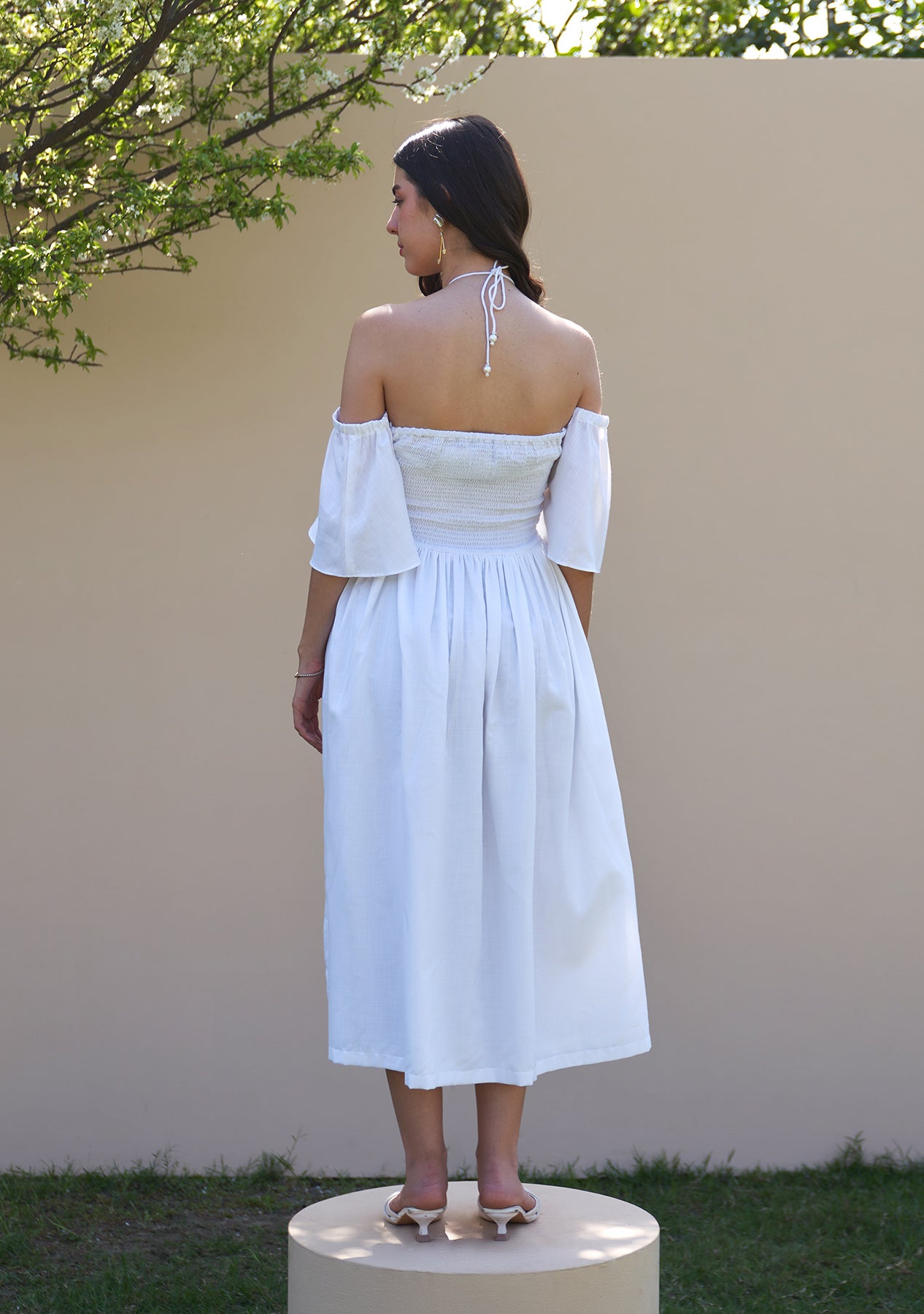 Elle Midi Dress with Detachable Sleeves (White)